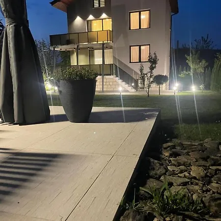 فيلة Luxury Guests House “heaven Hill”, *